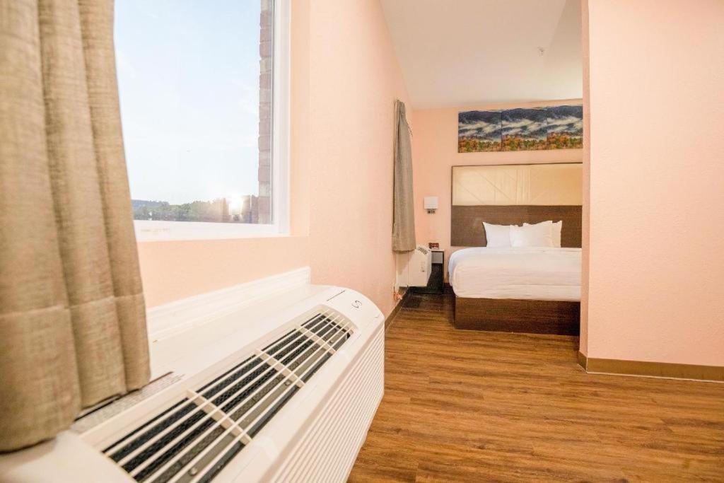 Royal Inn & Suites Adairsville Kültér fotó